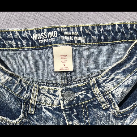 Mossimo high waisted distressed shorts 3 - Picture 3 of 4